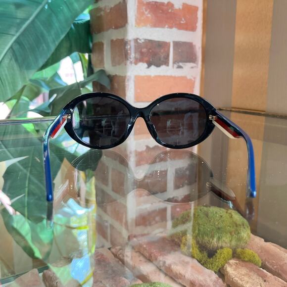 GUCCI GG0279SA Black Acetate Sylvie Stripe Round Sunglasses - Picture 3 of 7